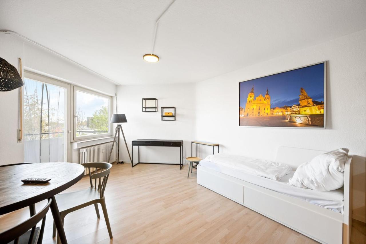 Sali Homes - Fewo Bluehendes Barock Ludwigsburg Exteriör bild